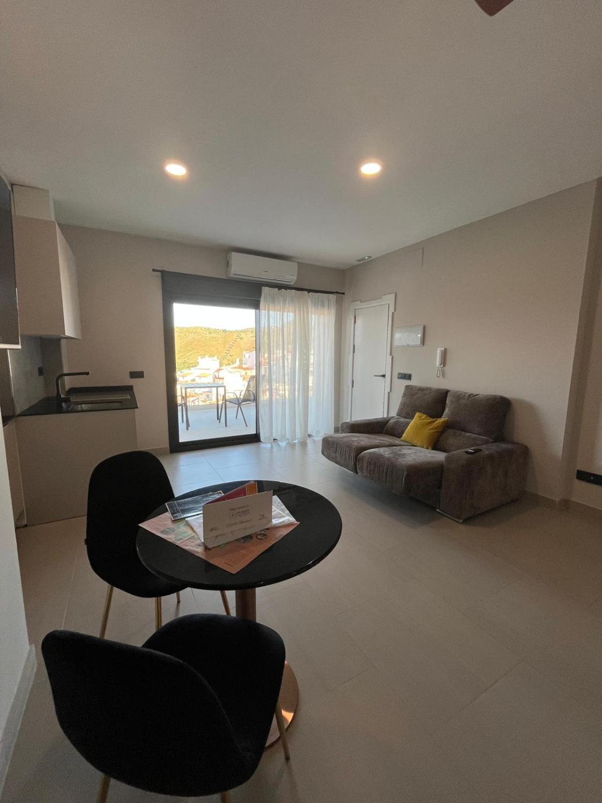 La Lipa Aparthotel Almáchar Exteriör bild
